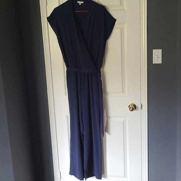 Halston silky, navy short sleeved jumpsuit - Picture 1 of 7